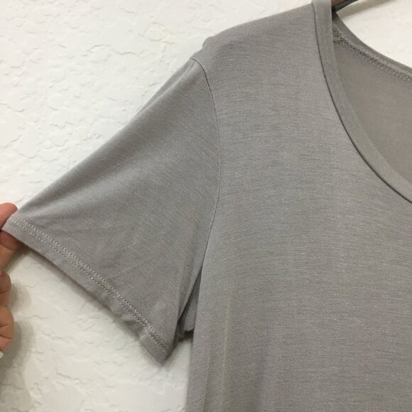 Final Touch Womens Small Taupe Gray Round Neck Top Relaxed Fit Short Sleeve - Picture 3 of 14